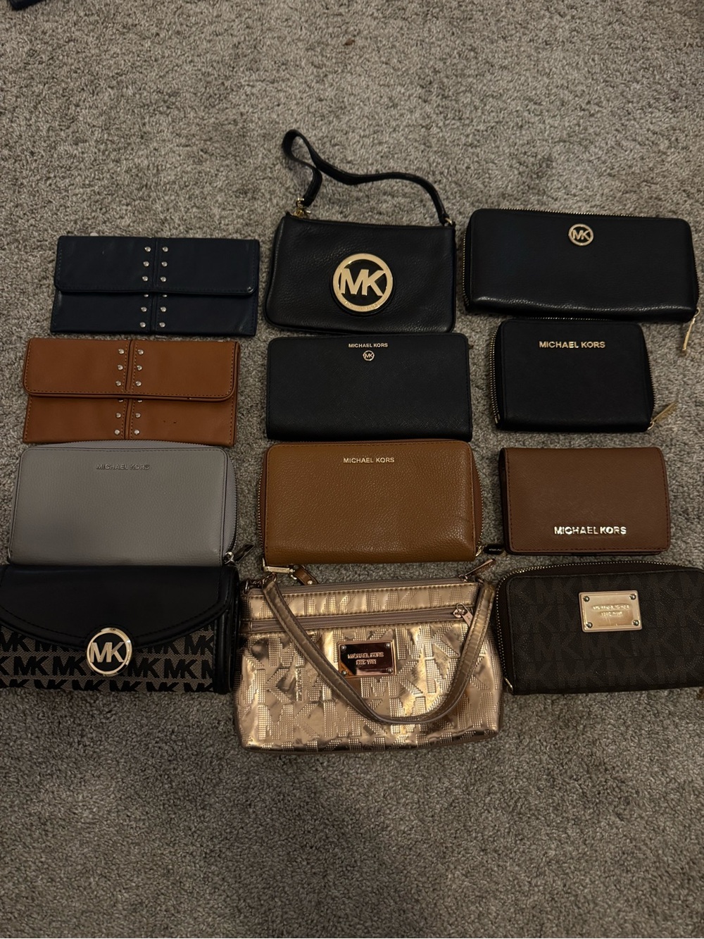 michael kors wallet lot - WILL NOT SEPARATE